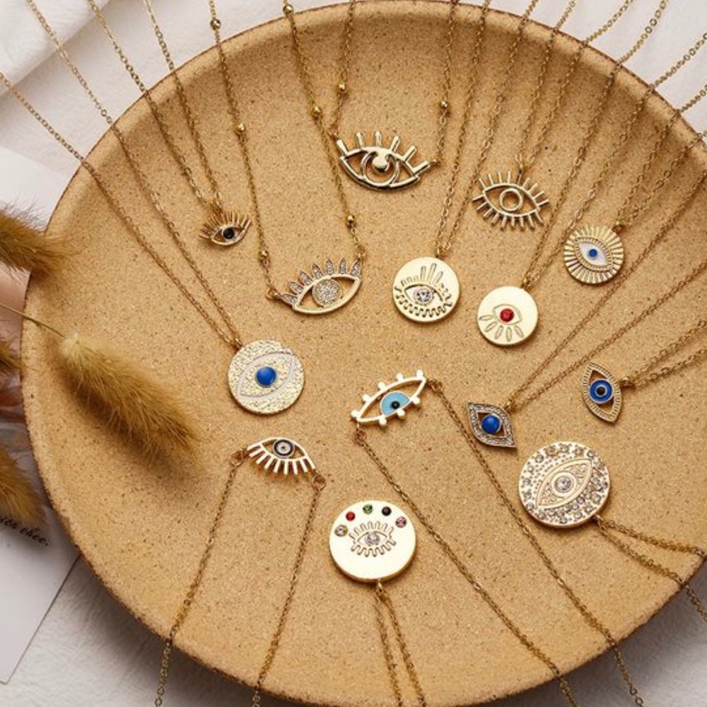 7/ $35 Trendy Evil Eye Necklace Protecter